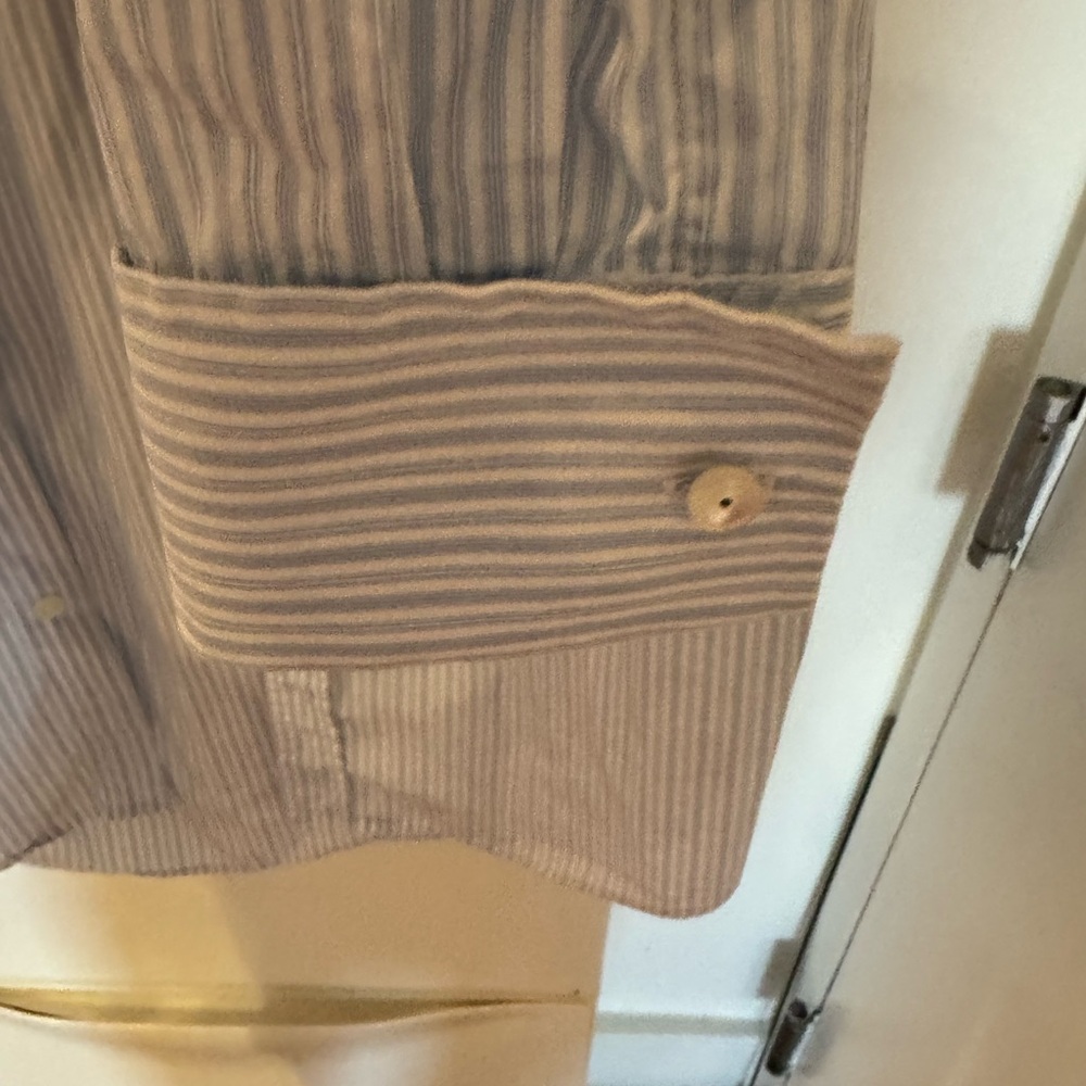 Burberry button down - Picture 5 of 7